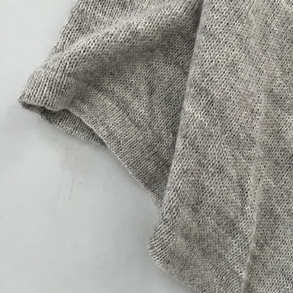 Alpaca Fina Women's Cape Heathered Beige Gray Made in Peru So Soft EUC - Picture 6 of 7